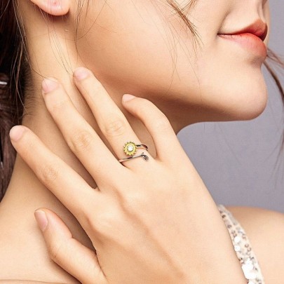 Pachet promo inel din argint floarea soarelui + inel albina